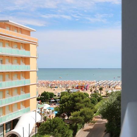 Ca' Laurana Apartment Bibione Bagian luar foto