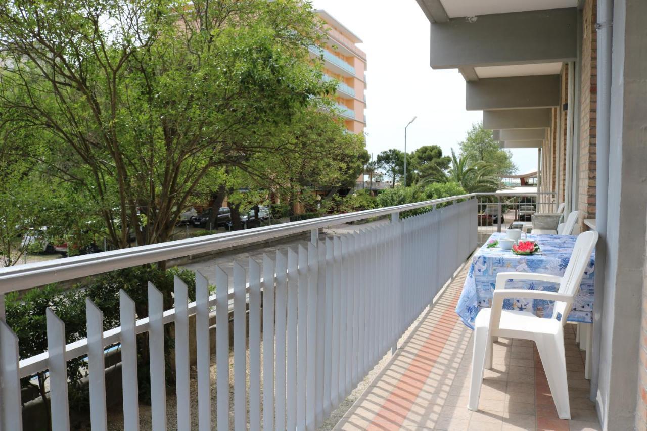 Ca' Laurana Apartment Bibione Bagian luar foto