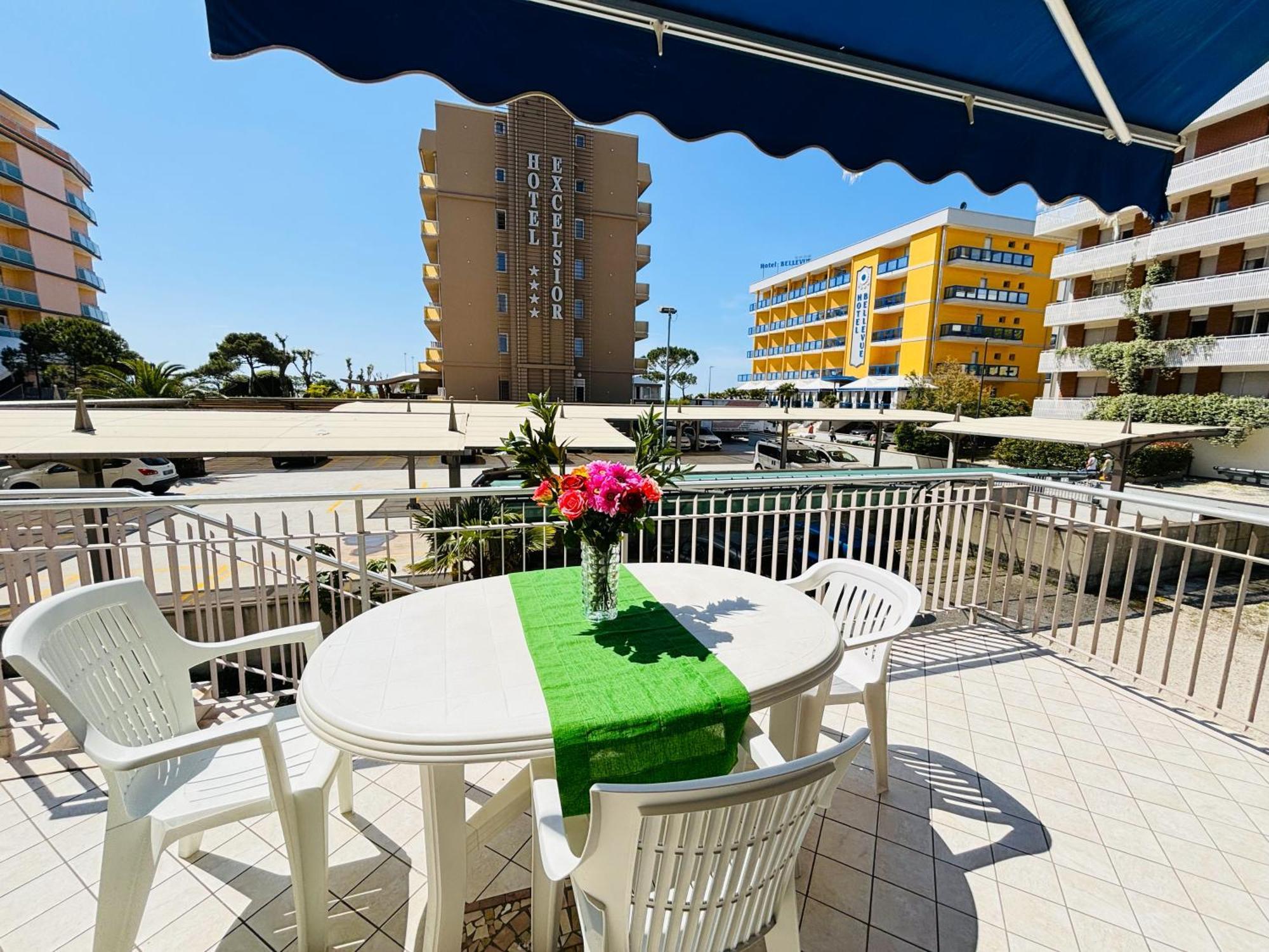 Ca' Laurana Apartment Bibione Bagian luar foto