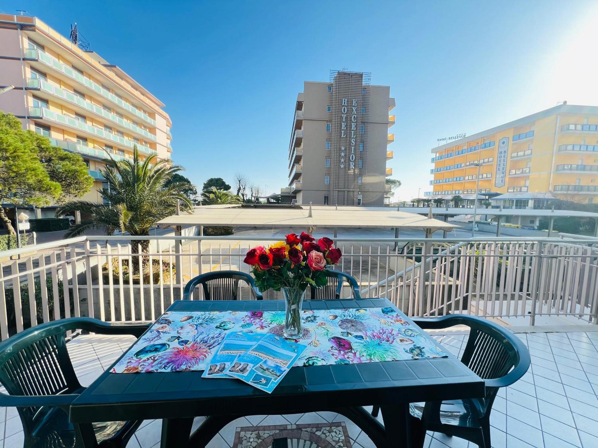 Ca' Laurana Apartment Bibione Bagian luar foto