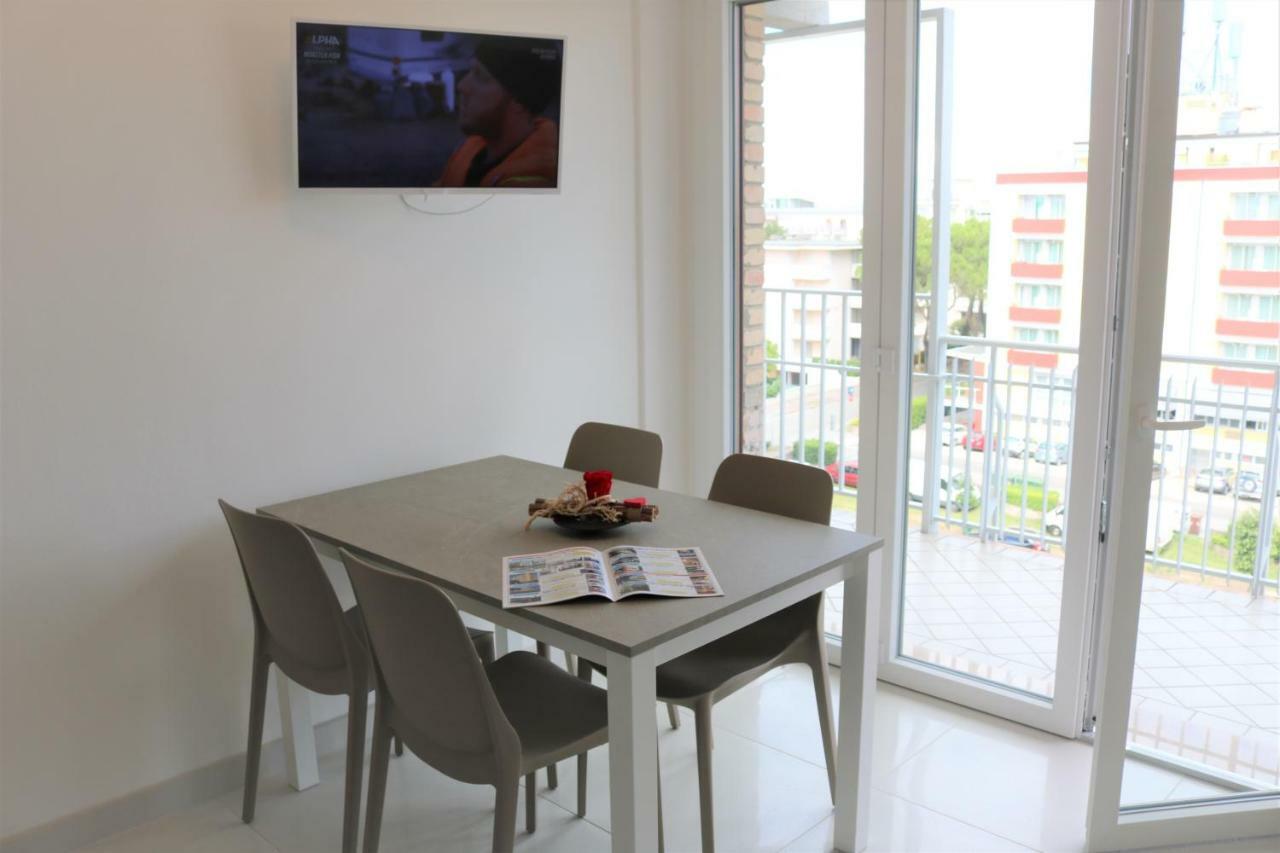 Ca' Laurana Apartment Bibione Bagian luar foto